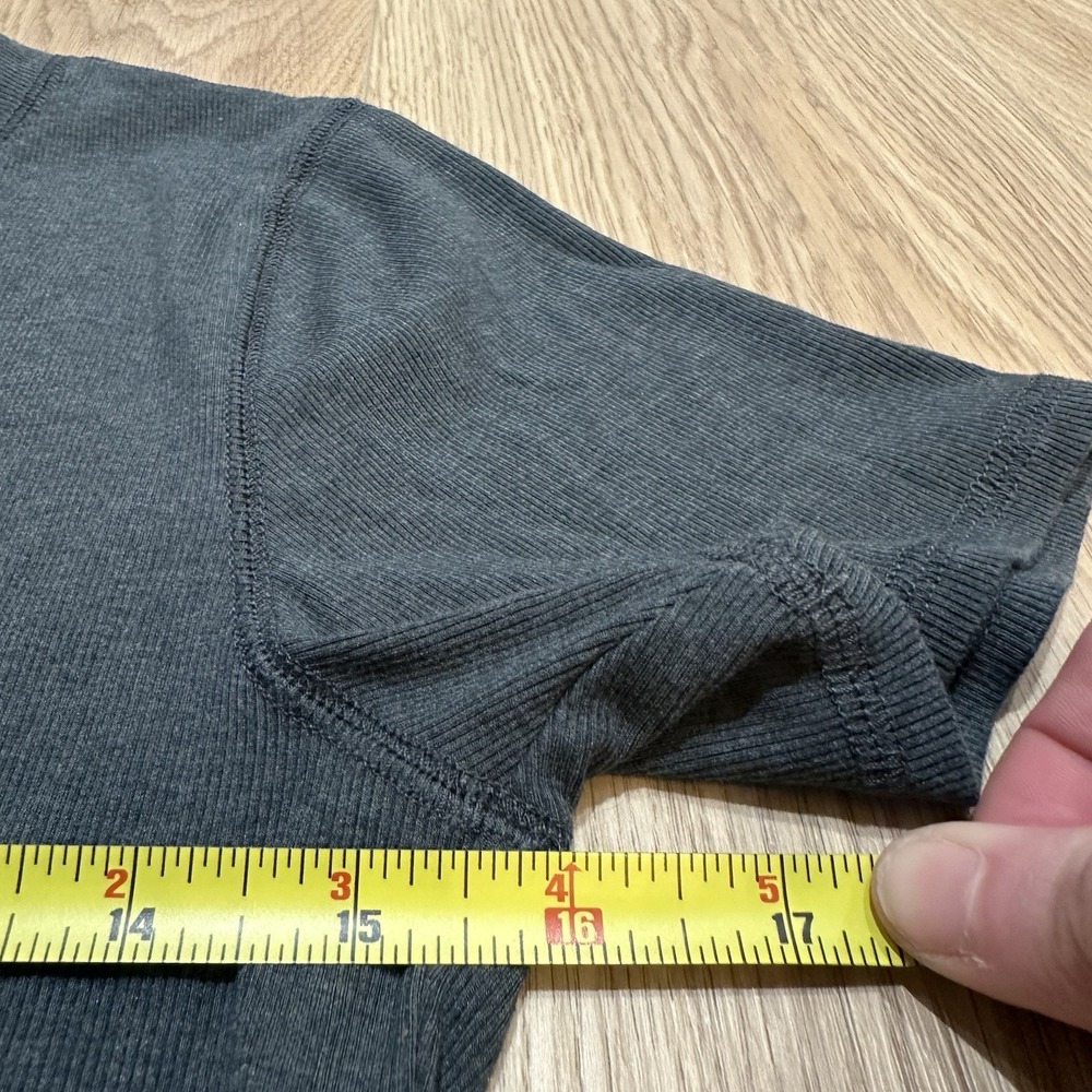 Vuori Pose Fitted Tee Blue Ribbed Cropped Short Sleeve Shirt Large VW169 - Picture 5 of 7